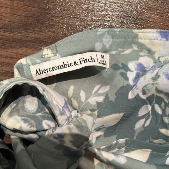 Abercrombie scarf top - Picture 5 of 5